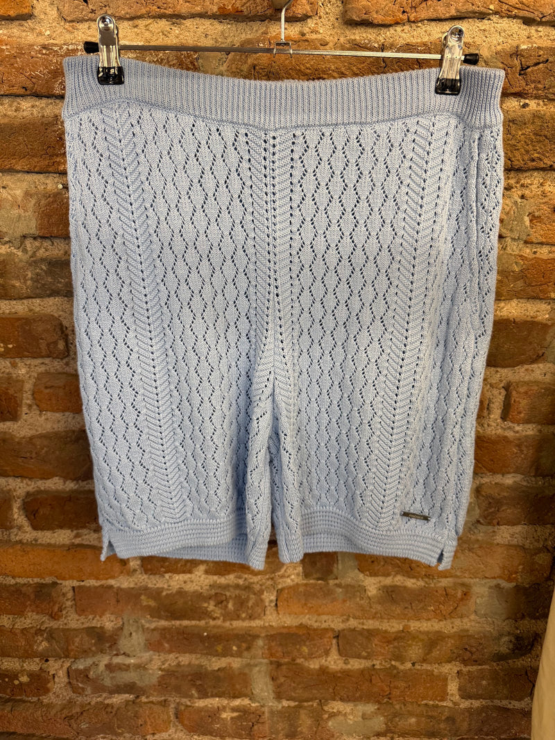 Feria · Short tejido celeste