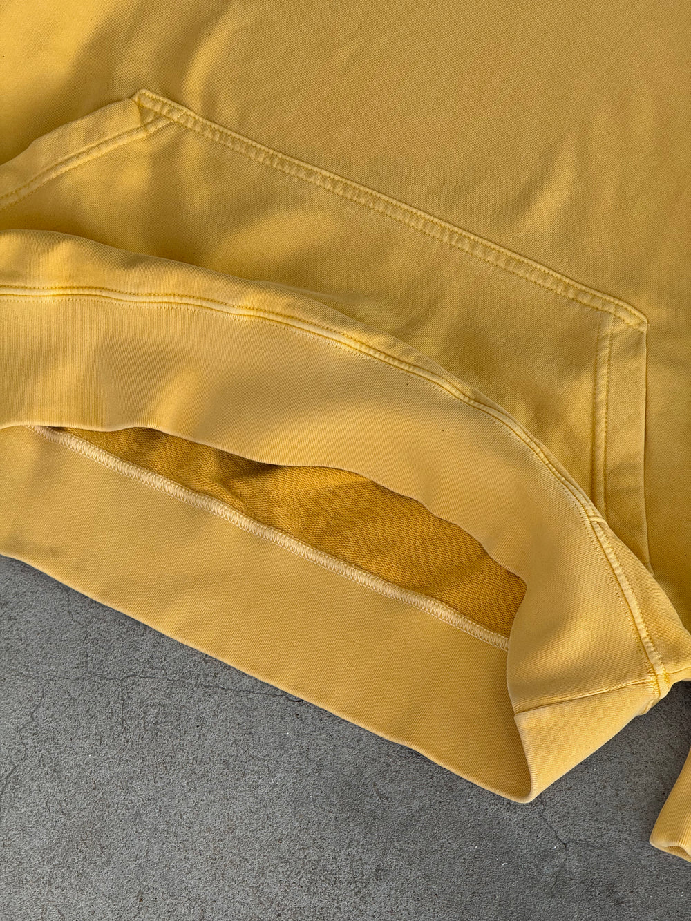 Buzo Logo Vintage - Butter Yellow