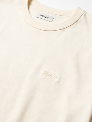 Remera Regular Fréres - Manteca