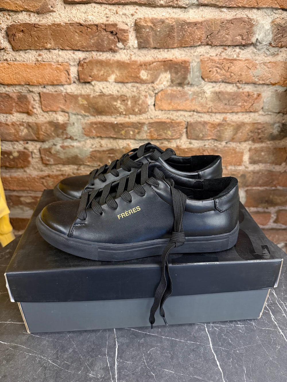 Feria · Zapatillas 01 negras