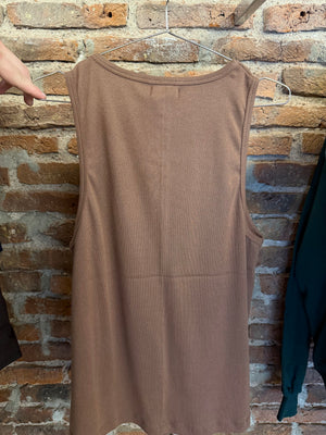 Feria · Musculosa algodon marron
