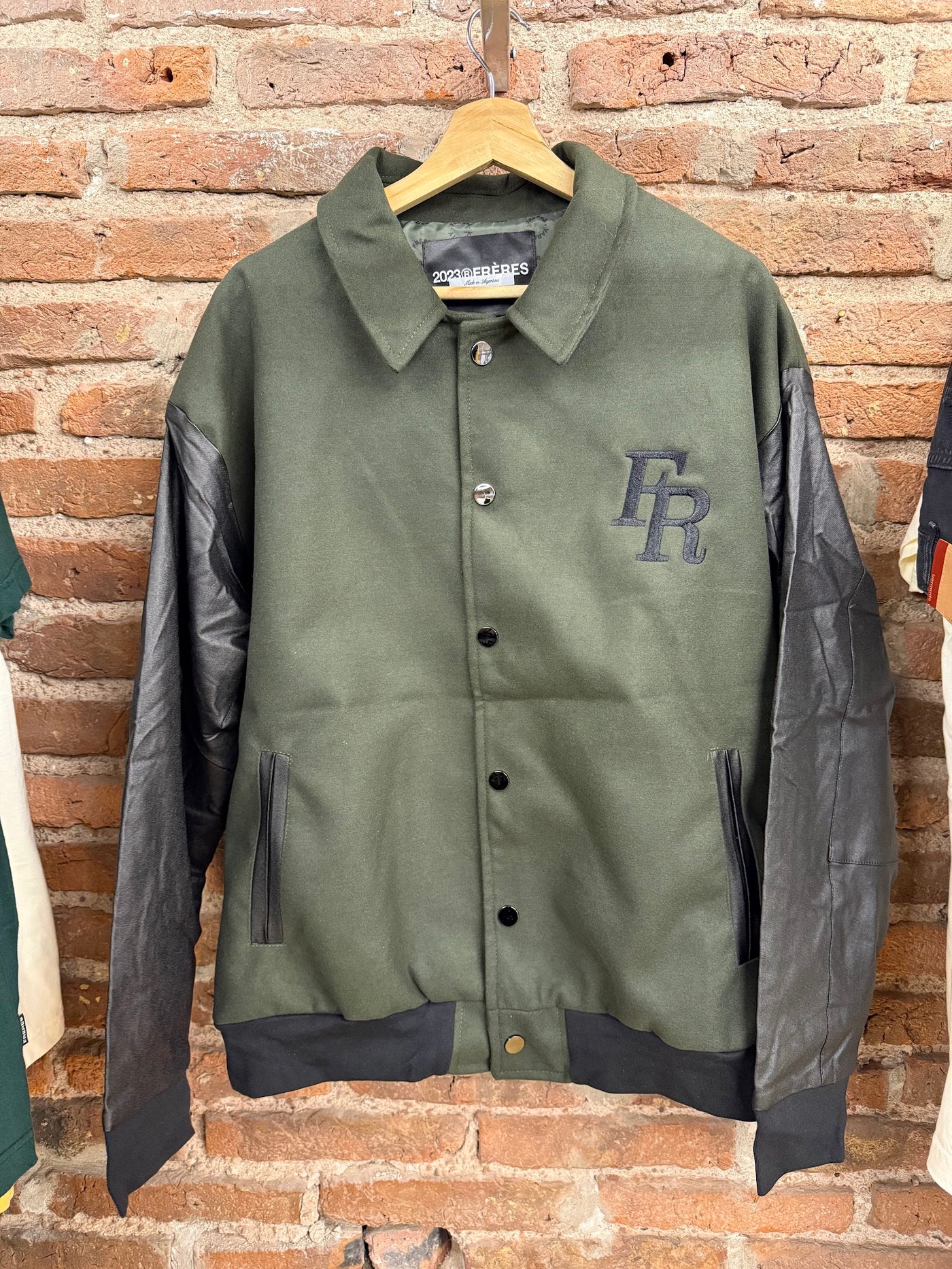 Feria · Campera Varsity