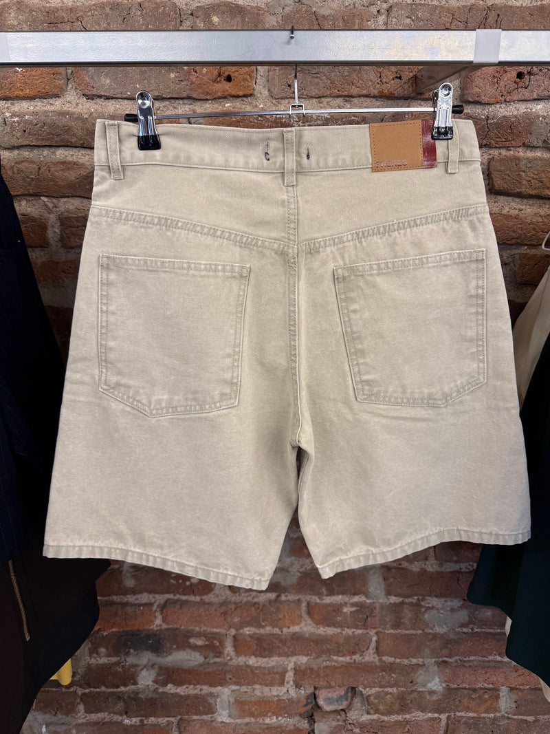 Feria · Bermuda de jean crema