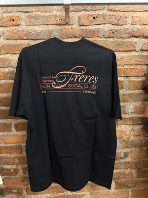 Feria · Remera over Social Club negra