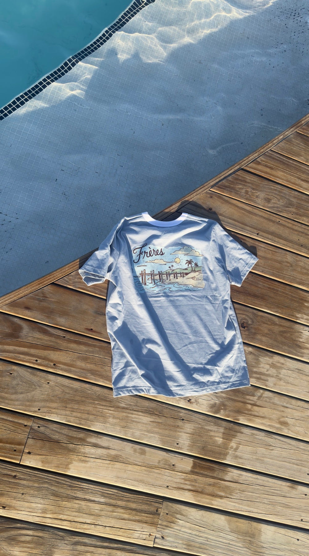 Remera Regular Beach Club