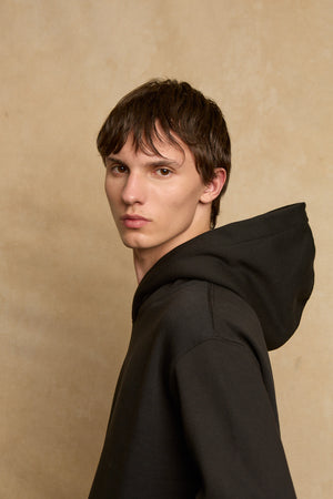 Buzo Regular Logo - Negro