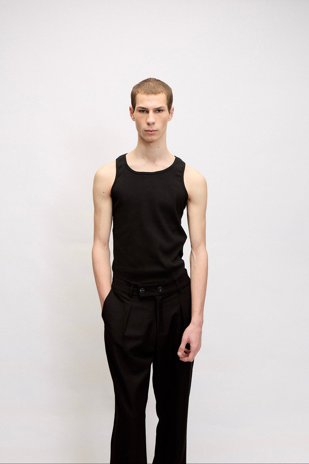 Musculosa Esencial - Negro