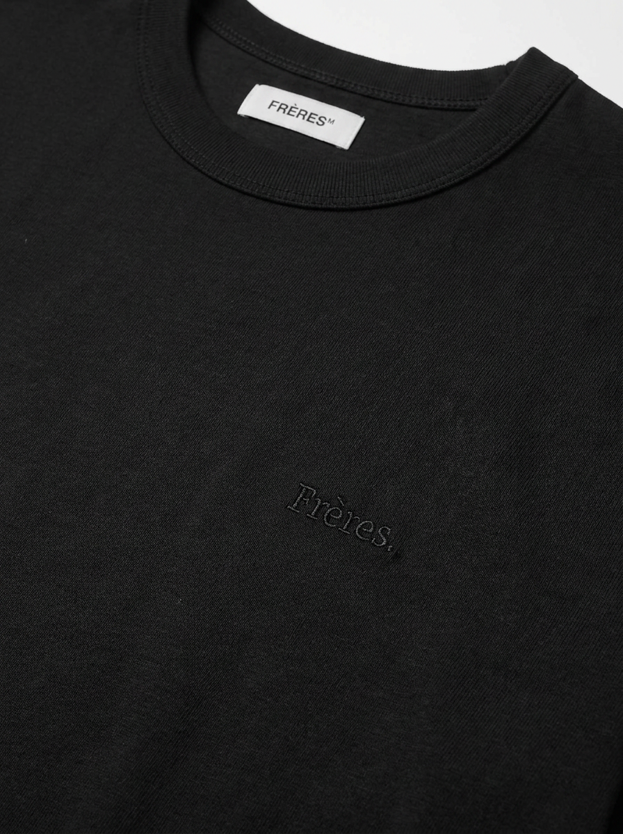 Remera Regular Fréres - Negro